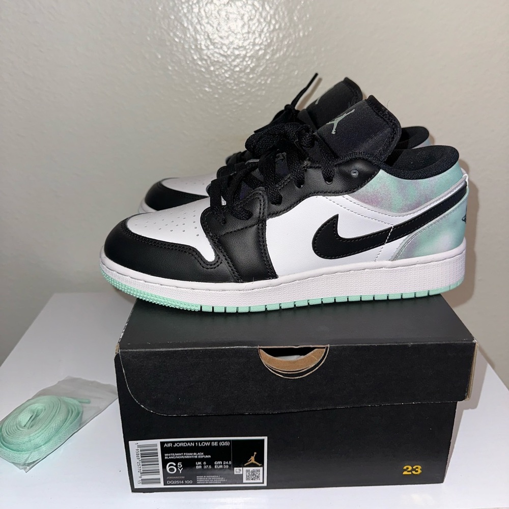 Air Jordan 1 Low SE